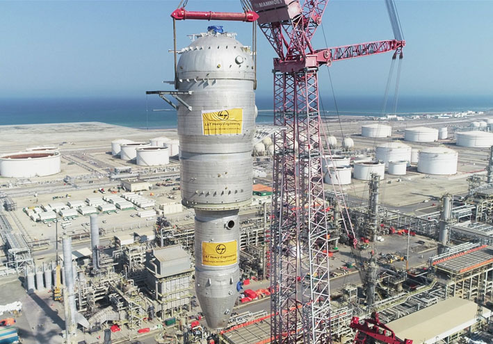 ORPIC Oman -  Industry benchmark : 740 MT Reactor lifted to 99-meter height